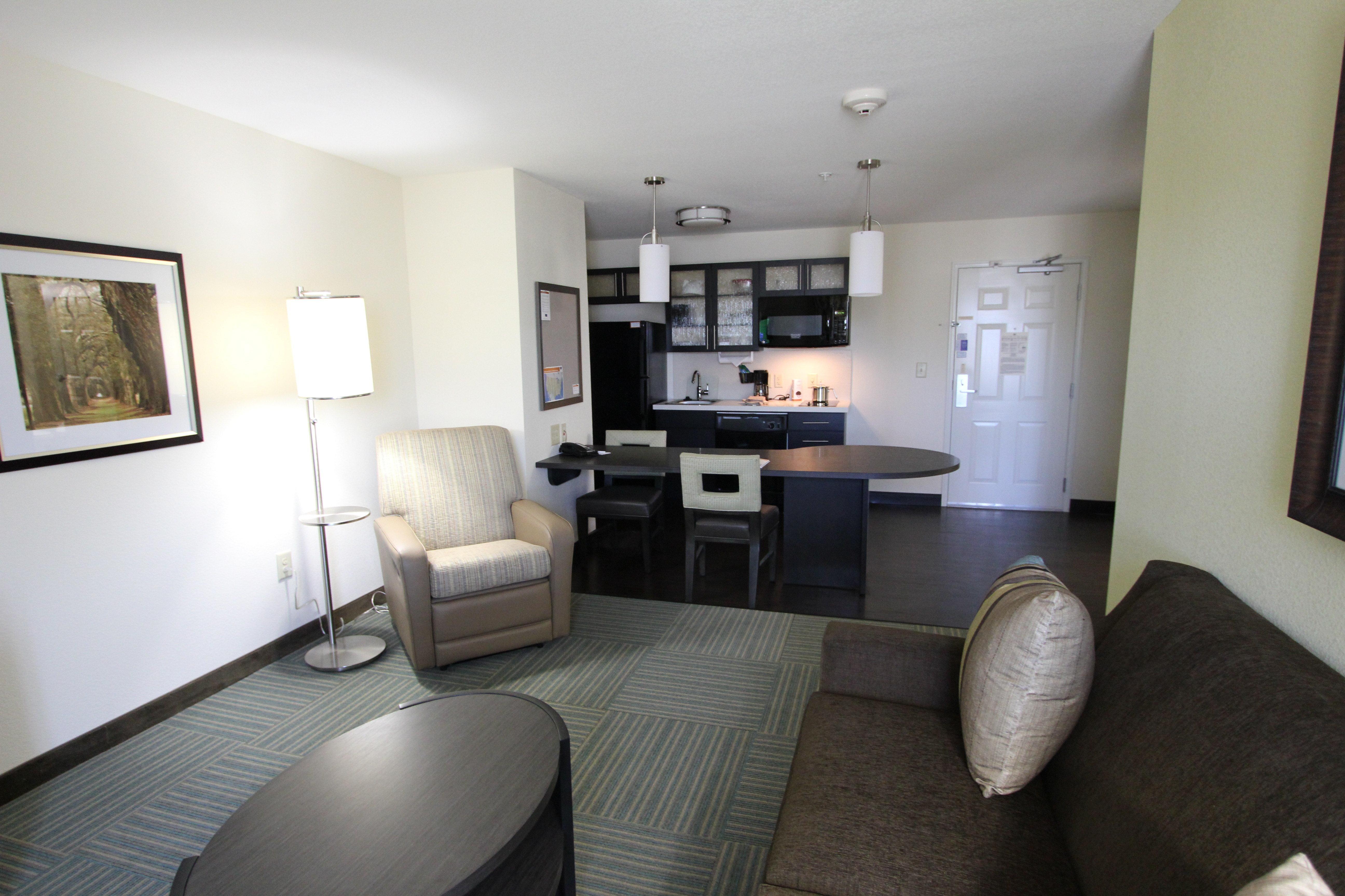 Candlewood Suites Greenville By Ihg Экстерьер фото
