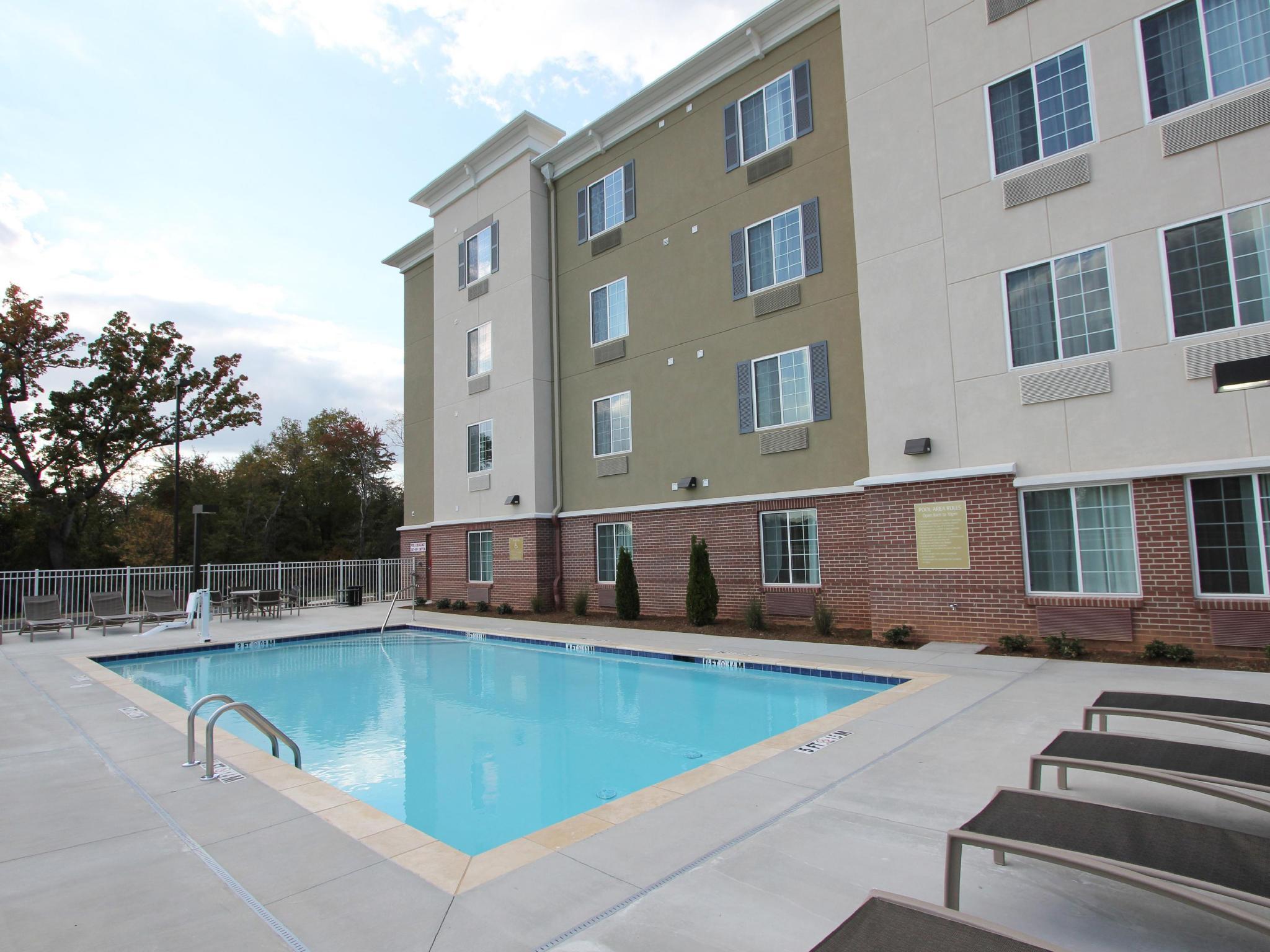Candlewood Suites Greenville By Ihg Экстерьер фото